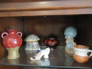 lot 46 image: MARBLE BOOKENDS, SOUTHERN LIVING VASE, VINTAGE HAMILTON CANADA ROYAL TEA POT, FOLK ART GIRL, VINTAGE CERAMIC SLIPPER MARKED GERMANY AND VINTAGE HANDMADE MEXICAN COFFEE CUP