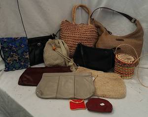 lot 185 image: Assorted Purses