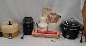 lot 197 image: Small Kitchen Appliances