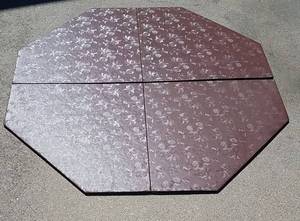 lot 228 image: Table Topper