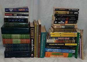lot 231 image: Generous Quantity of Books