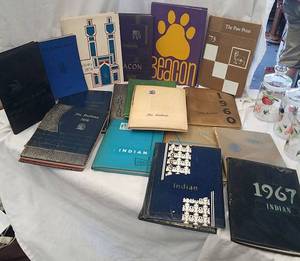 lot 243 image: Assorted Yearbooks