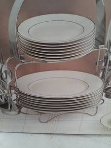 lot 245 image: JCPenny Home Collection Dishes