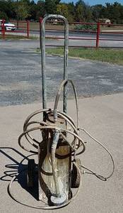 lot 253 image: Campbell-Hausfeld Airless Paint Sprayer