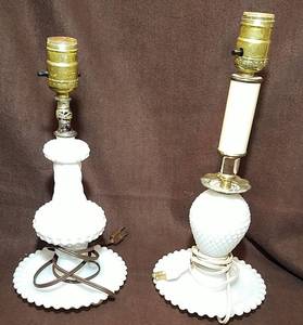 lot 281 image: 2 White Glass Table Lamps
