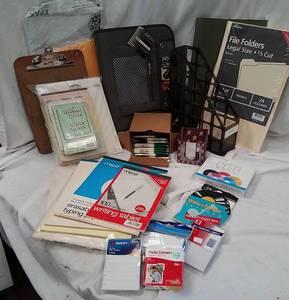 lot 324 image: Assorted Office Supplies