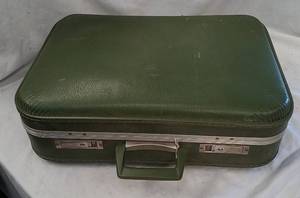 lot 335 image: Vintage Luggage Case