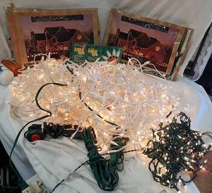 lot 338 image: Generous Quantity of Icicle Lights