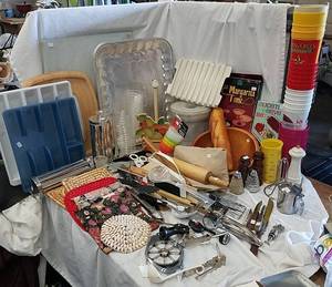 lot 344 image: Generous Quantity of Assorted Kitchen Items