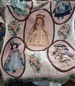 lot 346 image: Tapestry Blanket