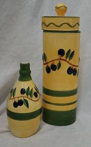 lot 351 image: Ceramic Kitchen Items