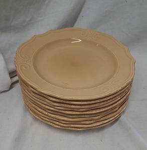lot 352 image: Ceramic Plates