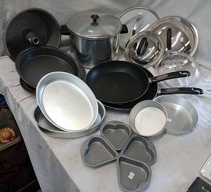 lot 369 image: Assorted Pots, Pans &amp Lids