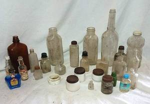 lot 373 image: Novelty Glass Bottles &amp Jars
