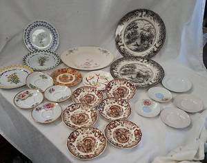 lot 385 image: Ceramic Plates &amp Saucers