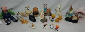 lot 389 image: Assorted Figurines