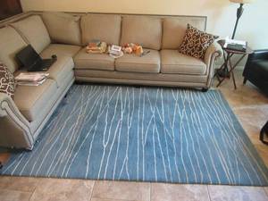 lot 226 image: BASHIAN FLOOR RUG 102 X 66 12