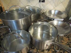 lot 42 image: SIMPLY CALPHALON 6 PIECE HARD-ANODIZED NONSTICK COOKWARE SET WITH LIDS