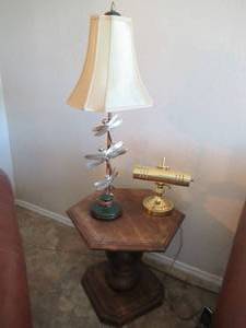 lot 56 image: VINTAGE SIDE TABLE 20 X 20 X 20, DRAGONFLY METAL BASED LAMP 34 AND 12 BRASS BANKERS LAMP