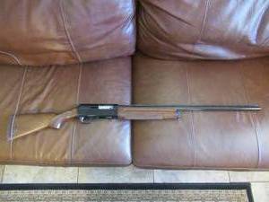 lot 60 image: S. p. A. LUIGI FRANCHI BRESCIA 12 GAUGE SHOTGUN MADE IN ITALY IN EXCELLENT CONDITION