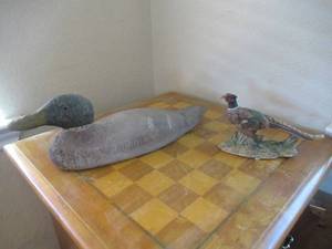 lot 77 image: ANTIQUE WOOD DECOY HAND PAINTED 15 AND SMALL CERAMIC PHEASANT WITH CHIPPED TAIL