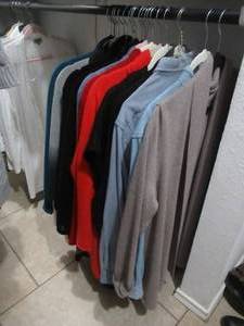 lot 97 image: WOMENS DENIM SHIRTS, SHORT SLEEVE SHIRTS, TSHIRTS AND SWEAT SHIRTS