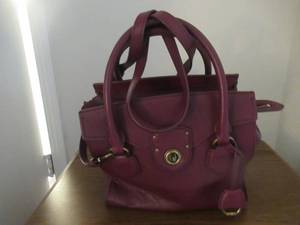 lot 101 image: RALPH LAUREN RED LEATHER PURSE UNUSED