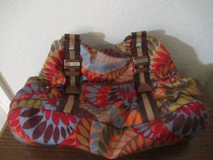 lot 104 image: FRANCO SARTO LARGE CARRYING BAG OR PURSE