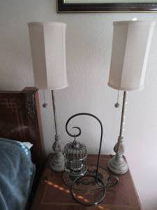 lot 115 image: 2 BEDSIDE LAMPS 28 AND SMALL DECORATIVE BIRD CAGE
