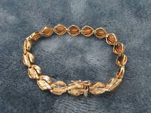 lot 125 image: 14K GOLD 7 12 BRACELET