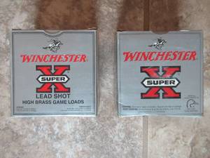 lot 144 image: WINCHESTER 12 GA. NO. 5 LEAD SHOT FULL BOX AND WINCHESTER 12 GA. BB STEEL SHOT FULL BOX
