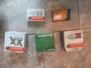 lot 145 image: WINCHESTER 12 GA. 6 SHOT SHOTGUN SHELLS, REMMINGTON 12 GA. 8 SHOT, WINCHESTER 12 GA, 4 SHOT PARTIAL BOX, FEDERAL 12 GA. BUCKSHOT AND 4 WINCHESTER 12 GA. BUCKSHOT LOADS