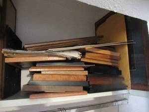 lot 159 image: PICTURE FRAMES IN ASSORTED SIZES
