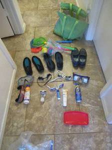 lot 174 image: SNORKELINGDIVING EQUIPMENT INCLUDING US DIVERS MASKS, FLUID SNORKEL, SPEEDO GOGGLES, AQUA SOCKS SIZE 9, SUN SCREEN AND MORE