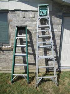 lot 198 image: 8FT ALUMINUM LADDER AND 6FT FIBERGLASS AND ALUMINUM LADDER