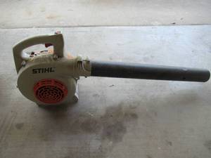 lot 200 image: STIHL GAS POWERED HANDHELDBLOWER MODEL BG 50