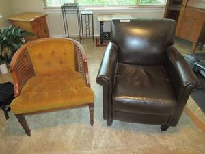 lot 68 image: ANTIQUE WOODCLOTH SITTING CHAIR AND LINYI JIAHE INDUSTRIES LEATHER SITTING CHAIR