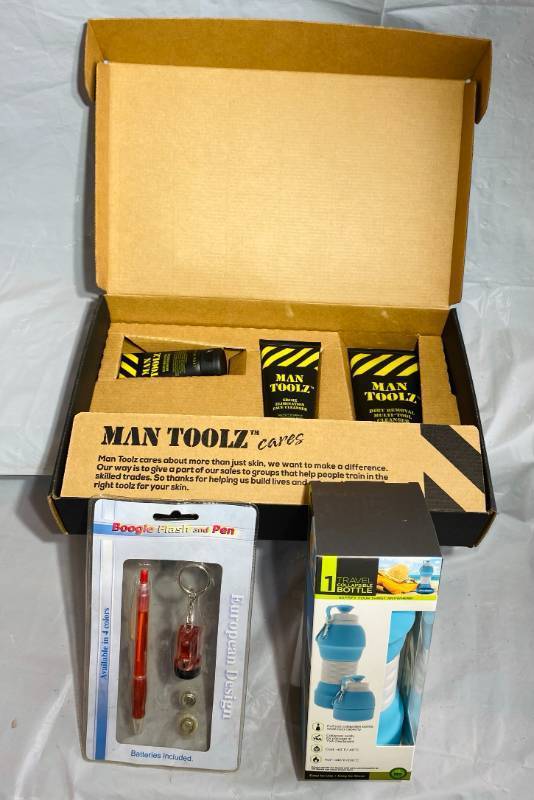lot 177 image: Collapsible Travel Bottle Boogie pen Man Tools Toolbox Skin care for men