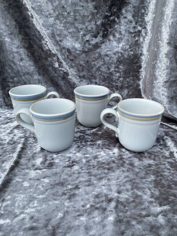lot 191 image: Nortake Stoneware 4 Coffee Mugs