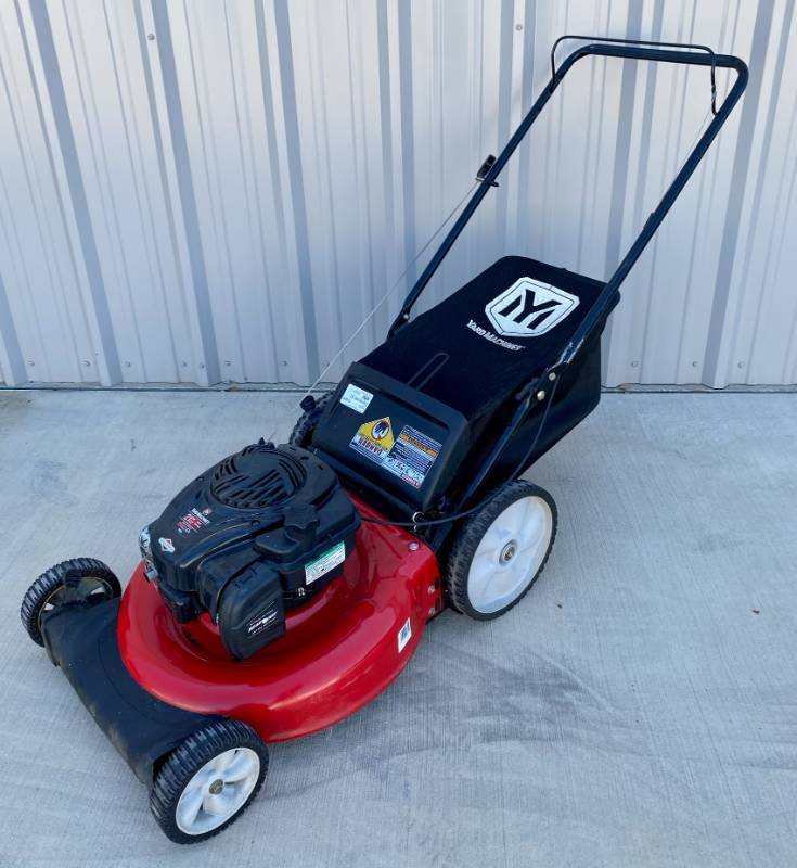 lot 95 image: Briggs & Stratton 21 550EX 140cc Lawn Mower (needs maintenance)