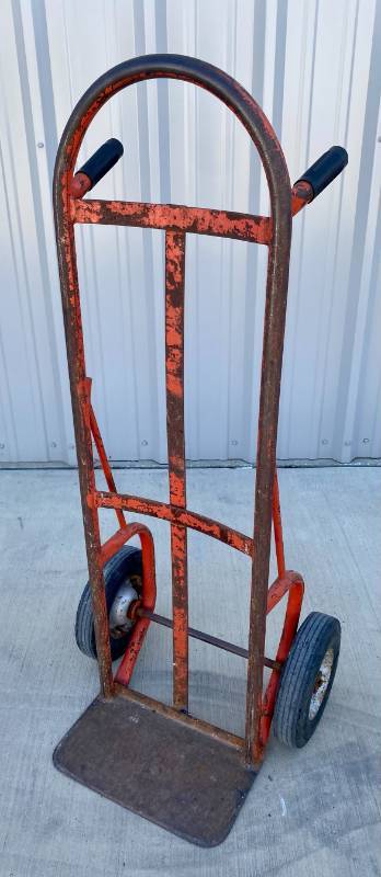 lot 100 image: 2 Wheel Dolly