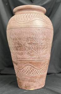 lot 45 image: Large Decorative Vase