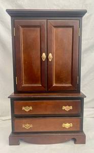 lot 15 image: American Girl Doll, Felicity Clothes Press RETIRED Pleasant Company Dresser Armoire