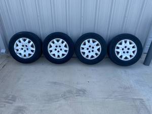 lot 21 image: 4 23565R16 103T 2 Goodyear and  Falken Protouring
