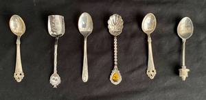 lot 42 image: Various Collectors Spoons
