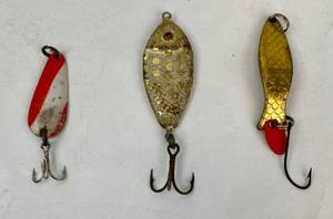 lot 69 image: Fishing Lures