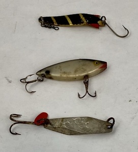 lot 70 image: Fishing Lures