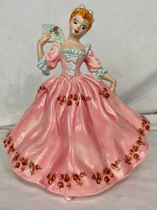 lot 85 image: Vintage Southern Belle (Possibly Josef Original)