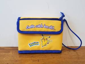 lot 8 image: Pokemon Gameboy case