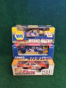 lot 42 image: Nascar 124 diecast car collectibles